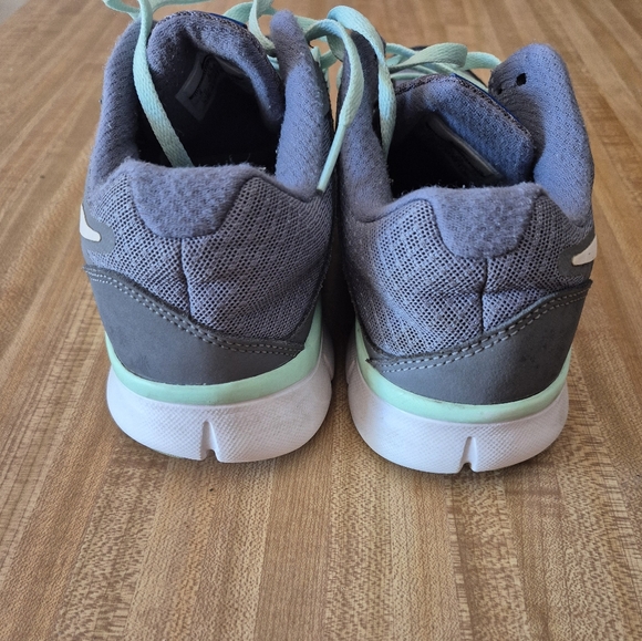 tenis - Picture 2 of 7